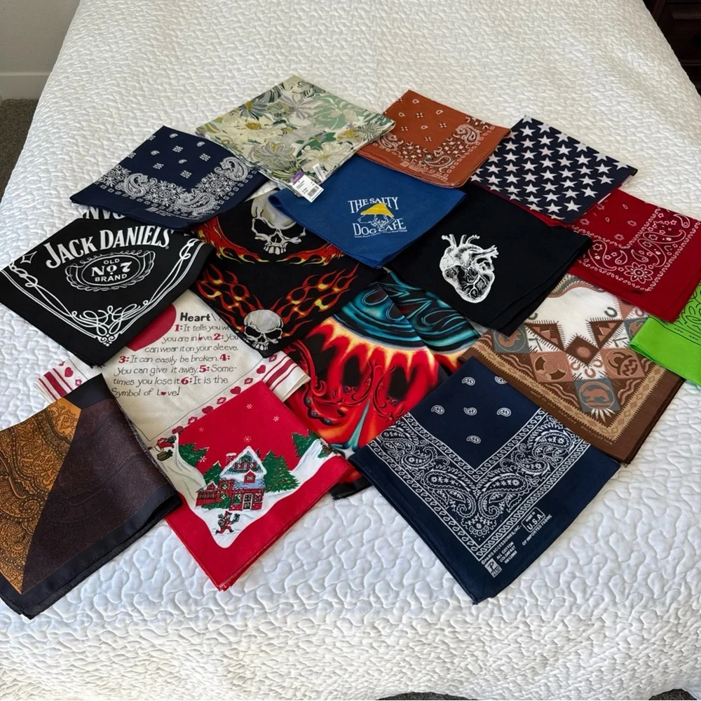 Lot of 16 VTG, Modern Handkerchiefs Bandana USA Flag RN 13960 Cotton Blend Paris